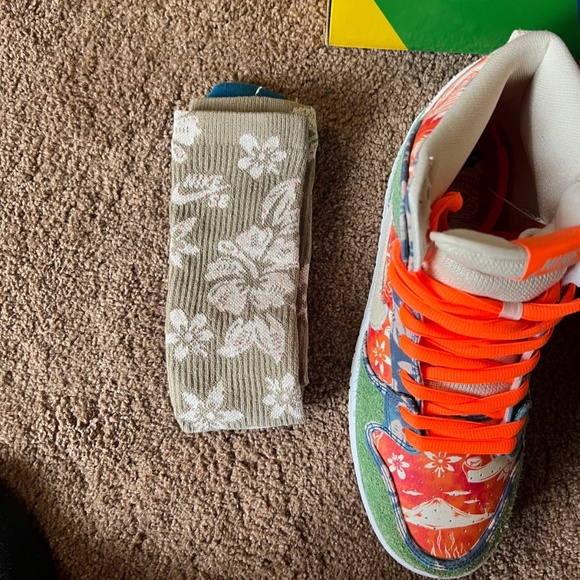 Athletic_Shoes